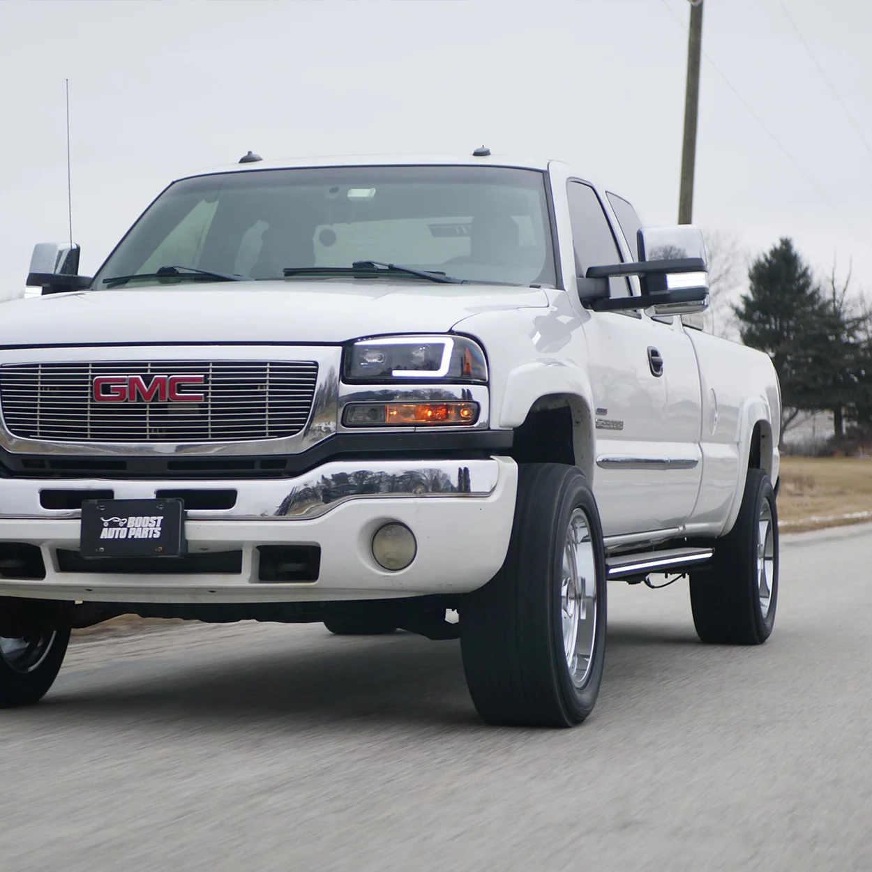 Lumastep M1 Light Up Running Boards | 1999-2007 Chevy Silverado & GMC Sierra - J. C. Star Autoworks, Inc.