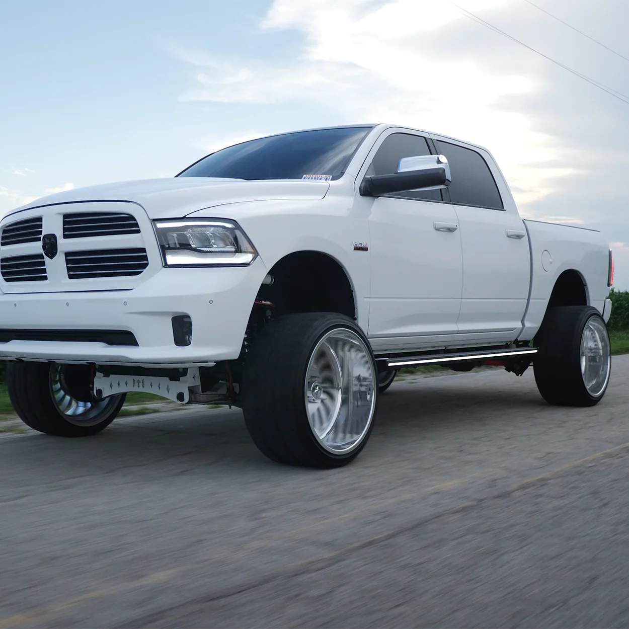 Lumastep M1 Light Up Running Boards | 2009-2018 Dodge Ram 1500 - J. C. Star Autoworks, Inc.